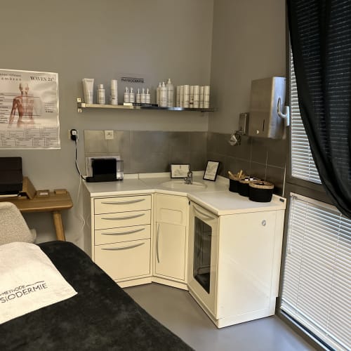 LVJ Institut - Minceur & Anti-Âge - Drainage Lymphatique - Sourcils & cils Saint-Malo - LVJ Institut - Minceur & Anti-Âge - Drainage Lymphatique - Photo Galerie - OneBooking