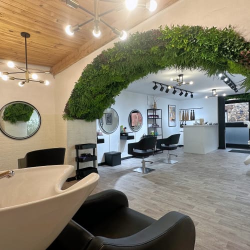 Nicki hand touch - Coiffure Nîmes - Nicki hand touch - Photo Galerie - OneBooking