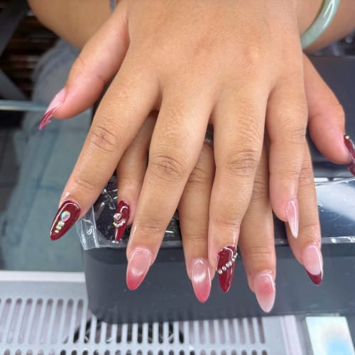 Hang Nails (Kiu Coiffure) - Coiffure Toulouse - Hang Nails (Kiu Coiffure) - Photo Galerie - OneBooking