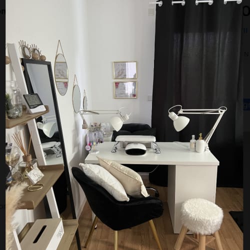 FolksBeauty - Onglerie Saint-Brieuc - FolksBeauty - Photo Galerie - OneBooking