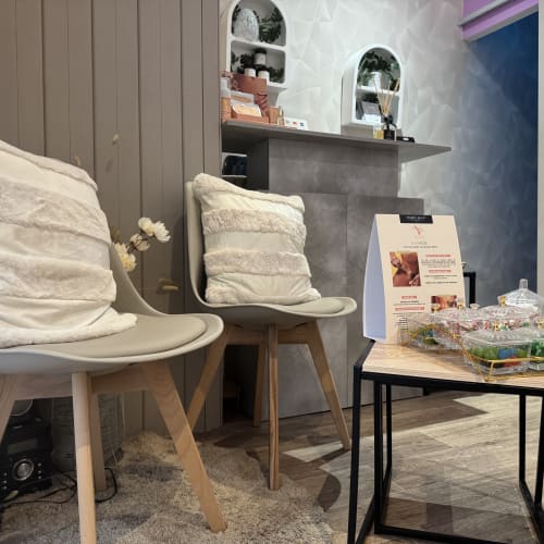 Nutri & Beauty - Coiffure Marseille - Nutri & Beauty - Photo Galerie - OneBooking