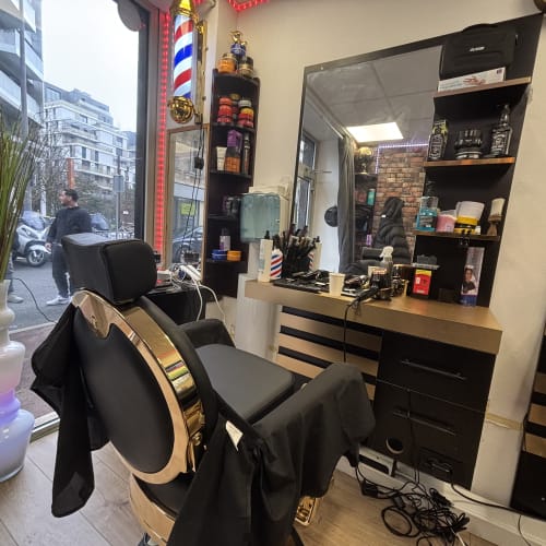 Golden scissors - Coiffure Issy-les-Moulineaux - Golden scissors - Photo Galerie - OneBooking