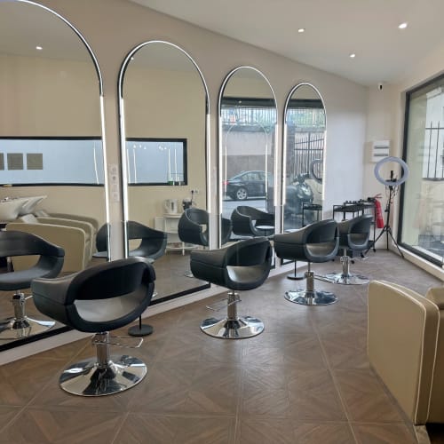 Sisters beauty - Onglerie Colombes - Sisters beauty - Photo Galerie - OneBooking