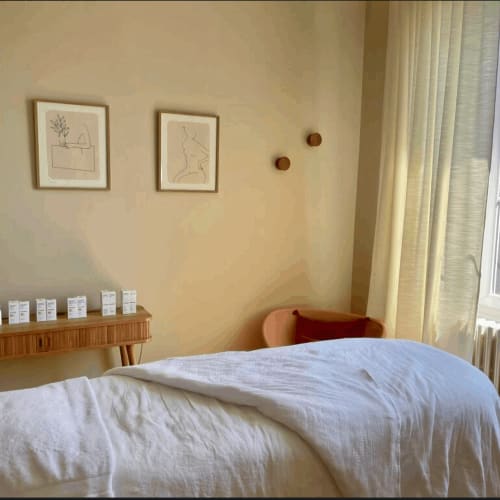Caroline - Facialiste - Kobido - Peeling - Microneedling Acs Pen - Institut de beauté Nîmes - Caroline - Facialiste - Kobido - Peeling - Microneedling Acs Pen - Photo Galerie - OneBooking