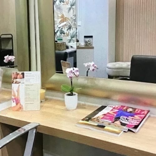 Valenti Style Coiffure (chez "Les Copines") - Coiffure Nice - Valenti Style Coiffure (chez "Les Copines") - Photo Galerie - OneBooking