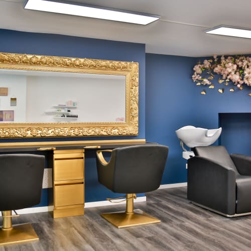 IZEY • Coiffure • Hammam  • Soins - Onglerie Mulhouse - IZEY • Coiffure • Hammam  • Soins - Photo Galerie - OneBooking