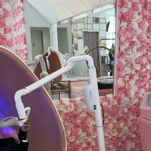 Glow Up - Onglerie Argenteuil - Glow Up - Photo Galerie - OneBooking