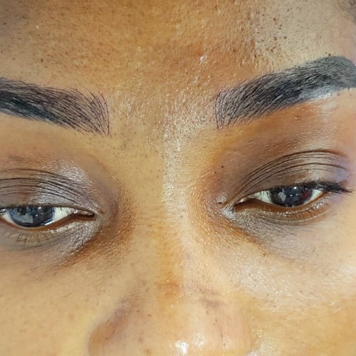 Beewomanly Brow & Lashes - Institut de beauté Lyon - Beewomanly Brow & Lashes - Photo Galerie - OneBooking