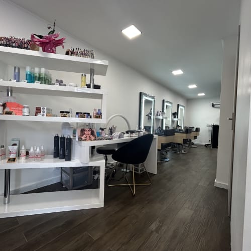 MV Coiffure Esthetique - Coiffure Saint-Zacharie - MV Coiffure Esthetique - Photo Galerie - OneBooking