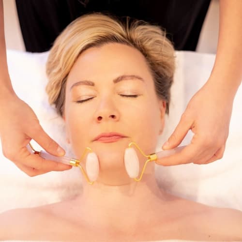 Agathe Bonandrini Facialiste - Massage Daix - Agathe Bonandrini Facialiste - Photo Galerie - OneBooking
