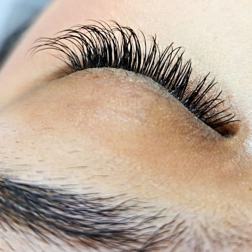 Beewomanly Brow & Lashes - Institut de beauté Lyon - Beewomanly Brow & Lashes - Photo Galerie - OneBooking