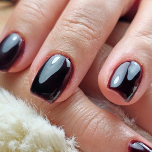 Laure Nail's 83 - Coiffure Toulon - Laure Nail's 83 - Photo Galerie - OneBooking