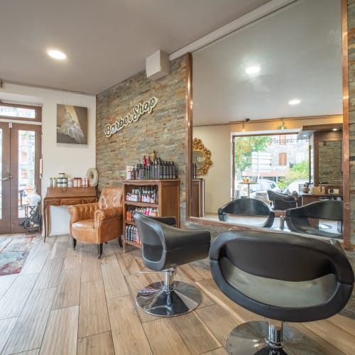 La Belle & le Barbu - Coiffure Montbrison - La Belle & le Barbu - Photo Galerie - OneBooking