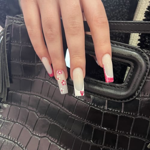 V nailed it - Onglerie Orléans - V nailed it - Photo Galerie - OneBooking
