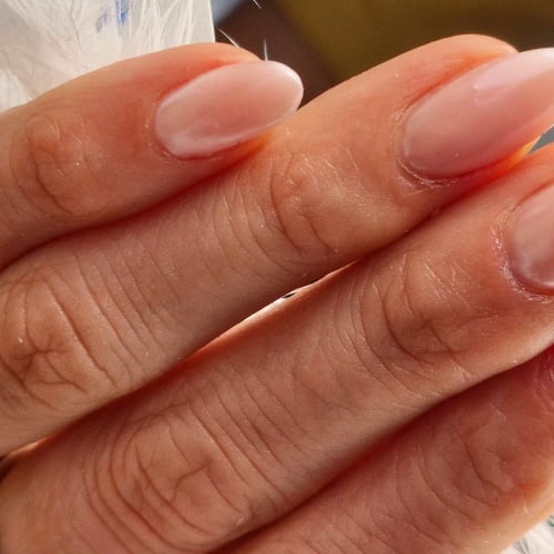 Laure Nail's 83 - Coiffure Toulon - Laure Nail's 83 - Photo Galerie - OneBooking