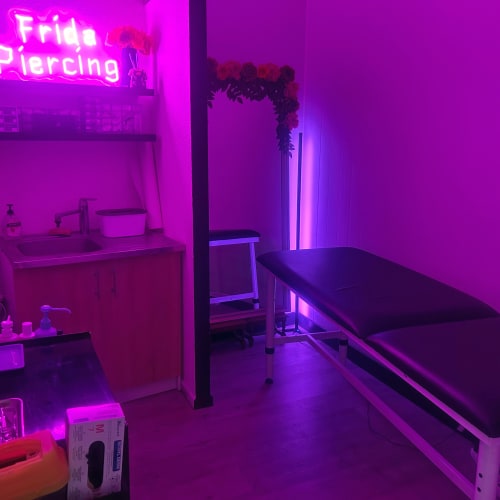 Frida Piercing - Institut de beauté Knutange - Frida Piercing - Photo Galerie - OneBooking