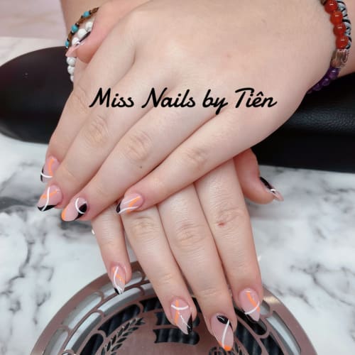 Miss Nails - Spécialiste de la résine - Onglerie Cagnes-sur-Mer - Miss Nails - Spécialiste de la résine - Photo Galerie - OneBooking