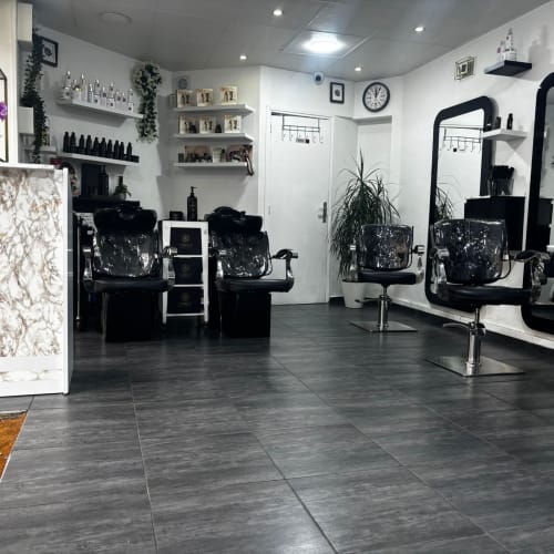 ML COIFFURE - Sourcils & cils Vitry-sur-Seine - ML COIFFURE - Photo Galerie - OneBooking