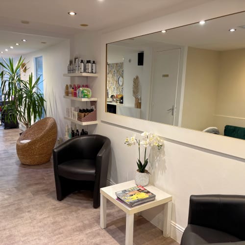 Salon 46 - Coiffure Clermont-Ferrand - Salon 46 - Photo Galerie - OneBooking
