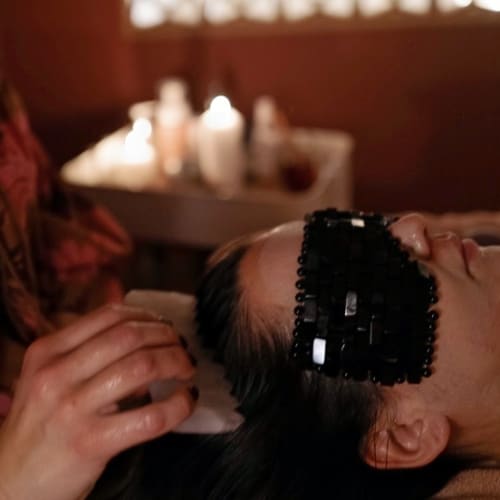 Maison Venus - Rituels sensoriels ( massages visage et corps) - Sourcils & cils Nice - Maison Venus - Rituels sensoriels ( massages visage et corps) - Photo Galerie - OneBooking