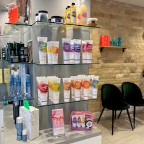 Le petit salon byChloé - Coiffure Frangy - Le petit salon byChloé - Photo Galerie - OneBooking