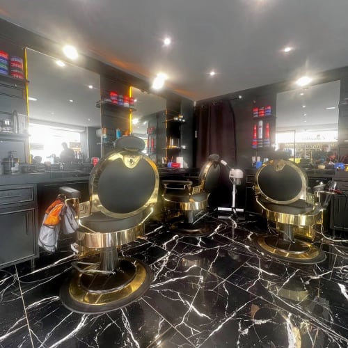 BIRHAT BARBER - Sourcils & cils Martigues - BIRHAT BARBER - Photo Galerie - OneBooking