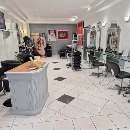 HairLine Coiffure - Coiffure Cannes - HairLine Coiffure - Photo Galerie - OneBooking
