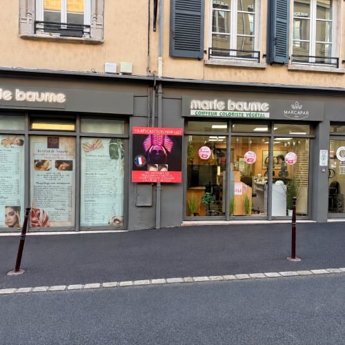 Marie Baume coiffeur coloriste végétal - Coiffure Montbrison - Marie Baume coiffeur coloriste végétal - Photo Galerie - OneBooking