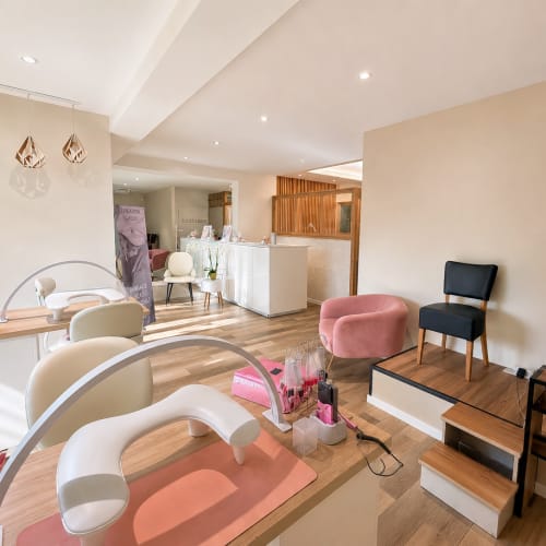 Muriel Institut - Salon de beauté - Sourcils & cils La Seyne-sur-Mer - Muriel Institut - Salon de beauté - Photo Galerie - OneBooking