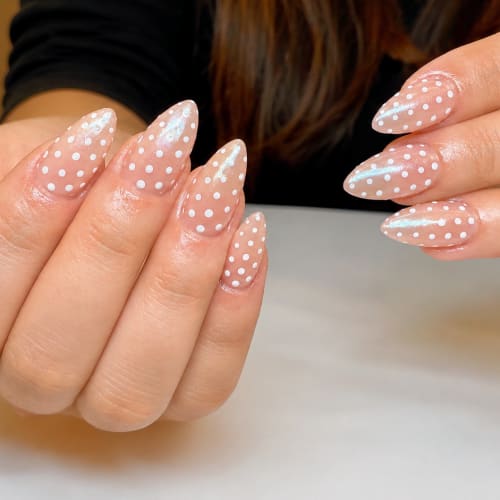 Flore Nails - Onglerie Bordeaux - Flore Nails - Photo Galerie - OneBooking