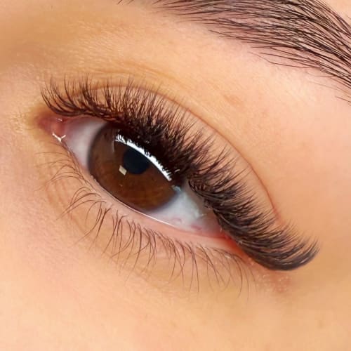 NKL BEAUTY - Sourcils & cils Orléans - NKL BEAUTY - Photo Galerie - OneBooking