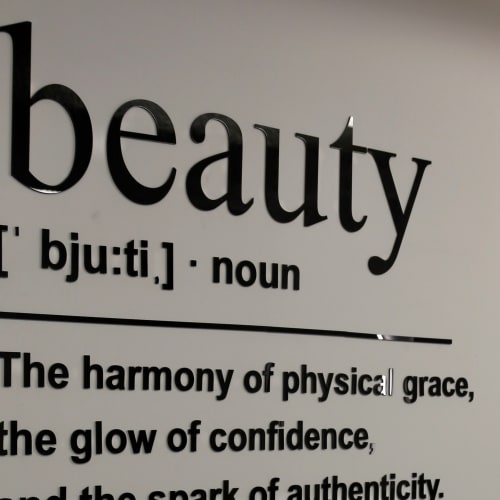 Oui Centre de Beauté - Coiffure Nice - Oui Centre de Beauté - Photo Galerie - OneBooking