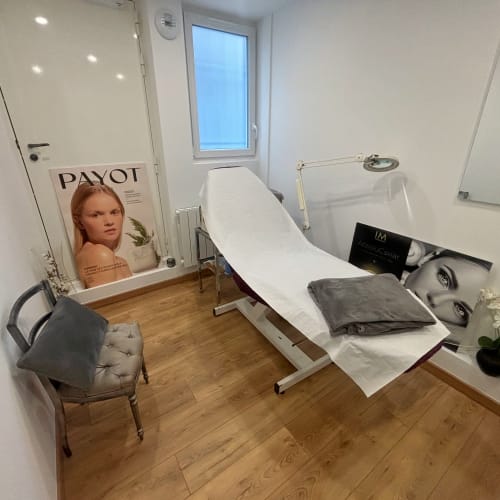 Parfumerie De l'Avenue - Institut de beauté Lisieux - Parfumerie De l'Avenue - Photo Galerie - OneBooking