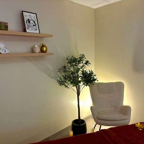 Voyage de femme - massage bien-être et soin holistique - Institut de beauté Angers - Voyage de femme - massage bien-être et soin holistique - Photo Galerie - OneBooking