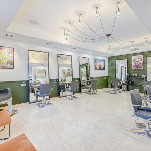 Le Coiffeur Français - Coiffure Nîmes - Le Coiffeur Français - Photo Galerie - OneBooking