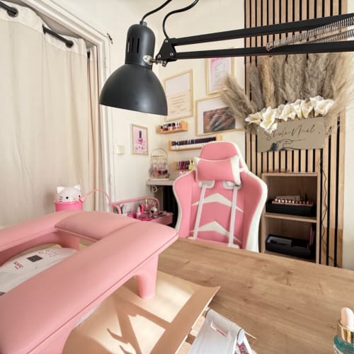 StudioNail by Mel - Sourcils & cils Arles - StudioNail by Mel - Photo Galerie - OneBooking