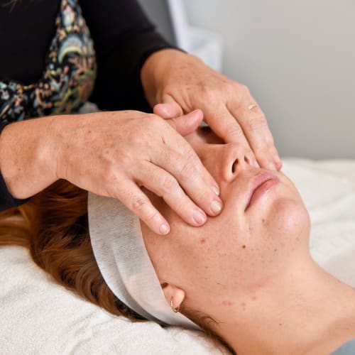 Drainage by Diane - Drainage lymphatique Renata França - Drainages post-Opératoires - Sourcils & cils Neuilly-sur-Seine - Drainage by Diane - Drainage lymphatique Renata França - Drainages post-Opératoires - Photo Galerie - OneBooking