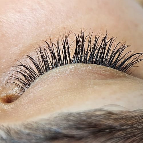Beewomanly Brow & Lashes - Institut de beauté Lyon - Beewomanly Brow & Lashes - Photo Galerie - OneBooking