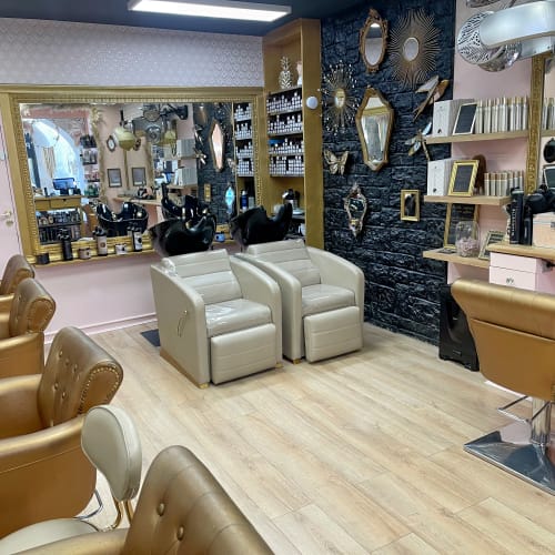O miroir - Coiffure La Rochelle - O miroir - Photo Galerie - OneBooking