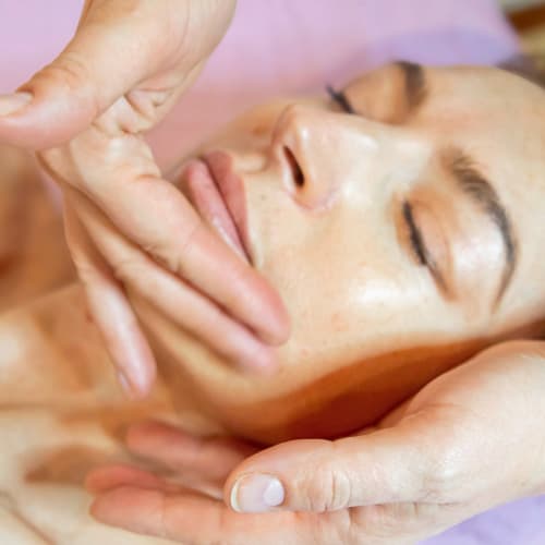 Zenya SPA - Sourcils & cils Suresnes - Zenya SPA - Photo Galerie - OneBooking