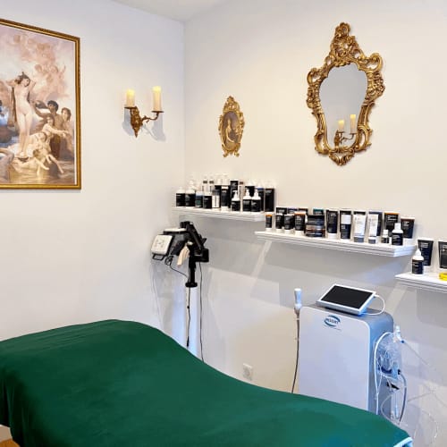 Maison Alchymiste Parfums de Confidence & Artisan de Beauté - Sourcils & cils Versailles - Maison Alchymiste Parfums de Confidence & Artisan de Beauté - Photo Galerie - OneBooking