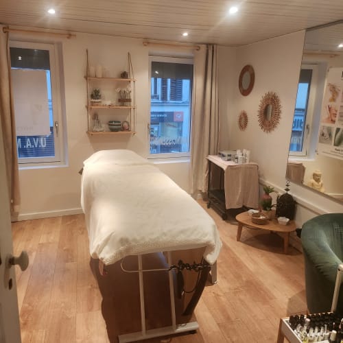 Bien être en lumière - Institut de beauté Mantes-la-Jolie - Bien être en lumière - Photo Galerie - OneBooking