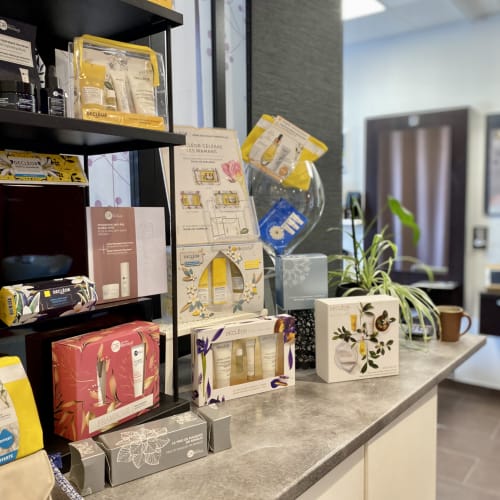 Azur Esthetic - Coiffure Villeneuve-Loubet - Azur Esthetic - Photo Galerie - OneBooking