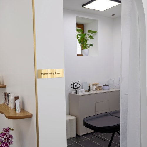 Bh Beauty - Onglerie Poitiers - Bh Beauty - Photo Galerie - OneBooking