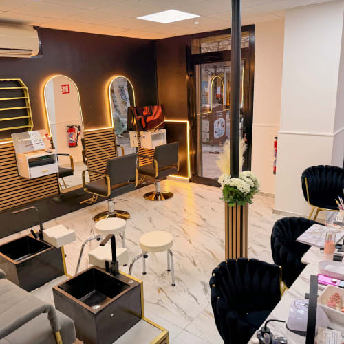 Royal Body Glow - Coiffure Marseille - Royal Body Glow - Photo Galerie - OneBooking