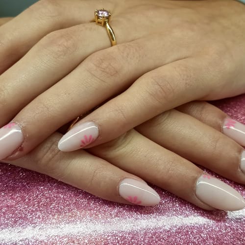 Nails & Beauté - Onglerie Clermont-Ferrand - Nails & Beauté - Photo Galerie - OneBooking
