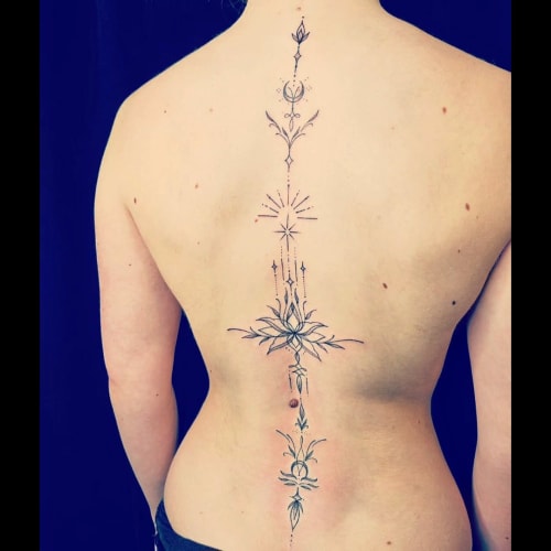 Diamond Flash tattoo by Diane, tatoueur et pierceur - Onglerie Lyon - Diamond Flash tattoo by Diane, tatoueur et pierceur - Photo Galerie - OneBooking