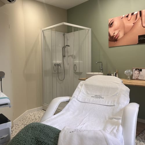 Maison de la Beauté Julie B - Épilation Besançon - Maison de la Beauté Julie B - Photo Galerie - OneBooking