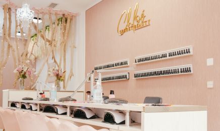 Chloé Secret Beauty : Manucure à Cannes