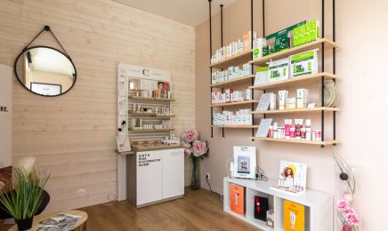 Centre De Soins Esthétiques Lucie  : Manucure à Gan